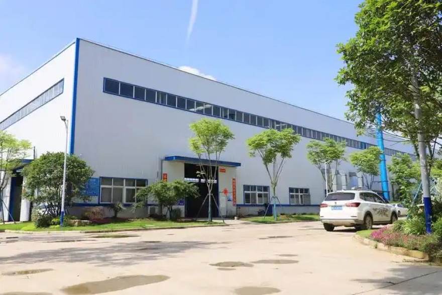 S16英雄联盟总决赛校园电竞社团观赛活动场景